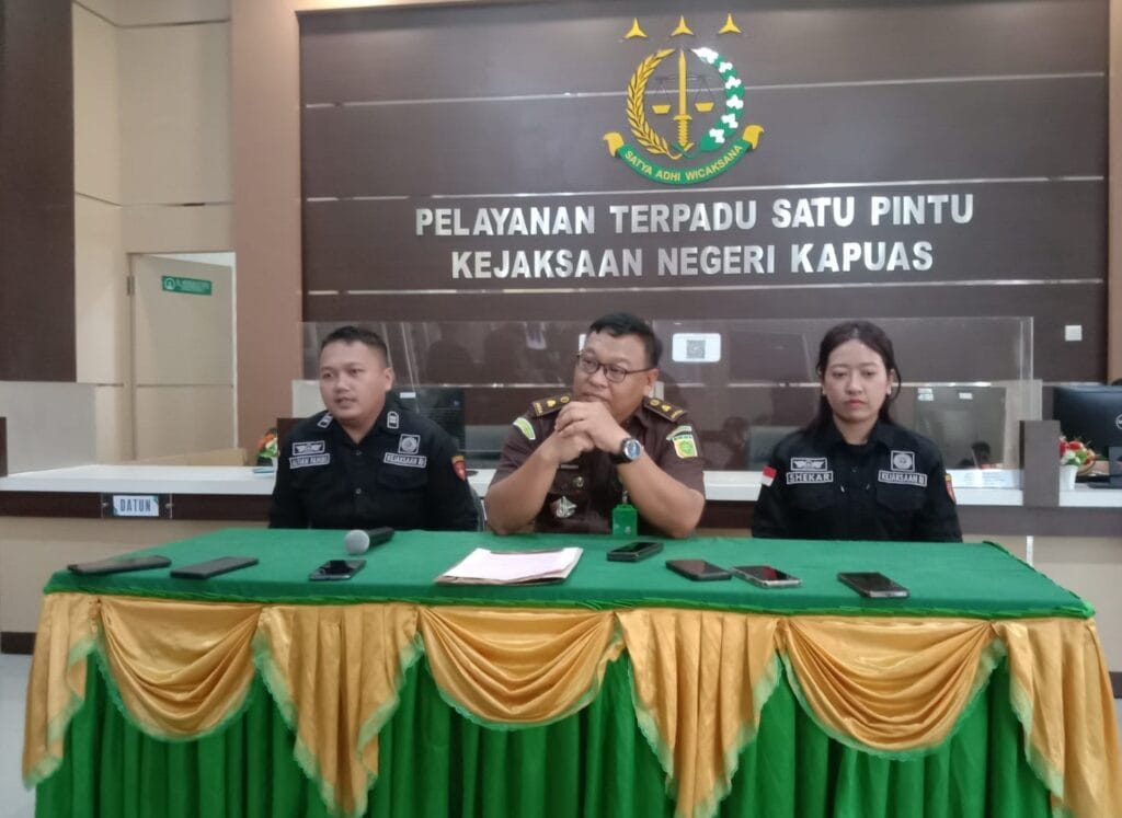 Bendahara Pemkab Kapuas Ditahan Terkait Dugaan Korupsi Rp1 Miliar