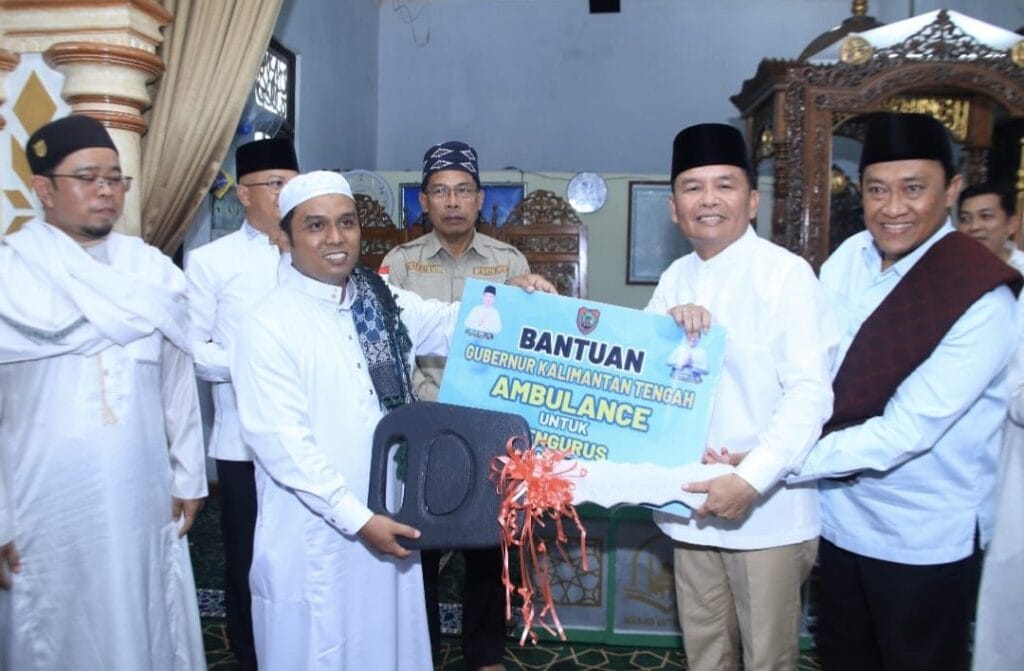 Gubernur Agustiar Serahkan Mobil Ambulans dan Jenazah untuk Warga Puntun