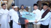 Gubernur Agustiar Serahkan Mobil Ambulans dan Jenazah untuk Warga Puntun
