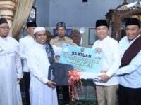 Gubernur Agustiar Serahkan Mobil Ambulans dan Jenazah untuk Warga Puntun