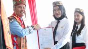 Gubernur Agustiar Serahkan SK CPNS dan PPPK Bertepatan Hari Jadi ke-68 Kalteng