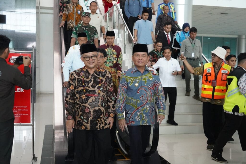 Gubernur Agustiar Sabran Sambut Kedatangan Menteri Pendidikan Abdul Mu’ti