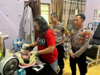 Penemuan Bayi di Dalam Kardus Gegerkan Warga Palangka Raya