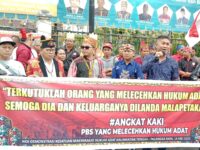Dugaan Pelecehan Hukum Adat oleh Hakim PN Sampit, Massa Geruduk PT Palangka Raya