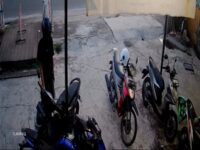 Motor Digasak di Kantor FIF Palangka Raya, Pelaku Terekam CCTV