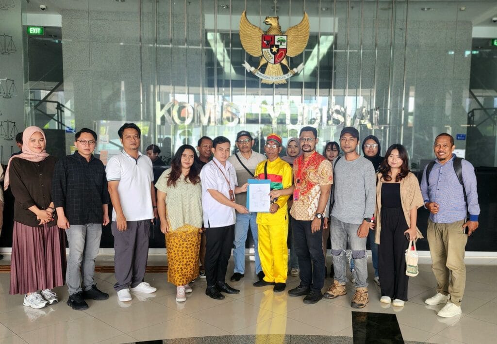 Vonis Sesat di Tanah Dayak: Kades Tempayung Dikriminalisasi, Hakim Dilaporkan