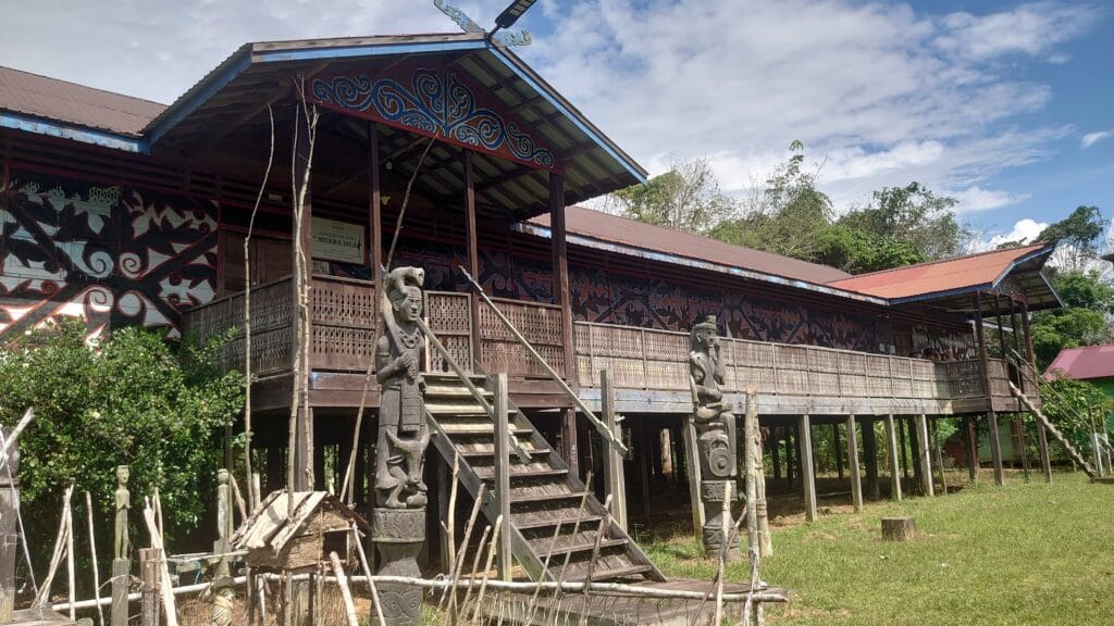 Gunung Keramat Terancam, Warga Dayak Melawan Tambang Batu Bara di Muara Mea