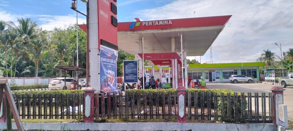 Lemahnya Pengawasan, Para Pelangsir BBM Marak Di SPBU Kecamatan Basarang