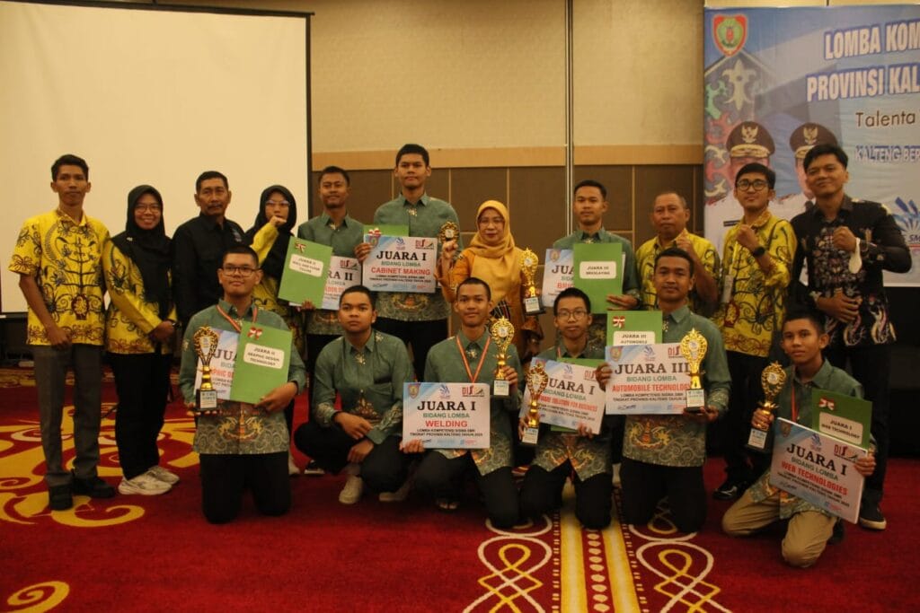 Borong Piala LKS, Kepala SMKN 1 Palangka Raya Apresiasi Dukungan Pemprov Kalteng
