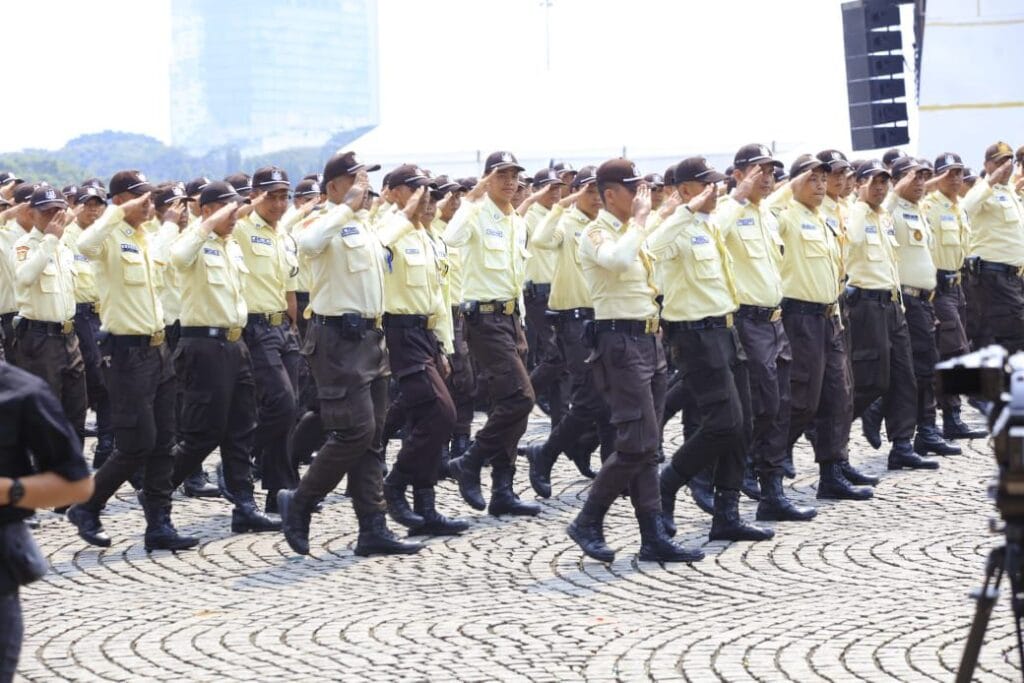 Satpam Hingga Poktan Baris Bareng Polri di Hari Bhayangkara ke-79