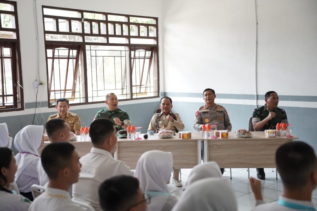 Tiga Jenderal Motivasi Puluhan Ribu Siswa di Kalteng