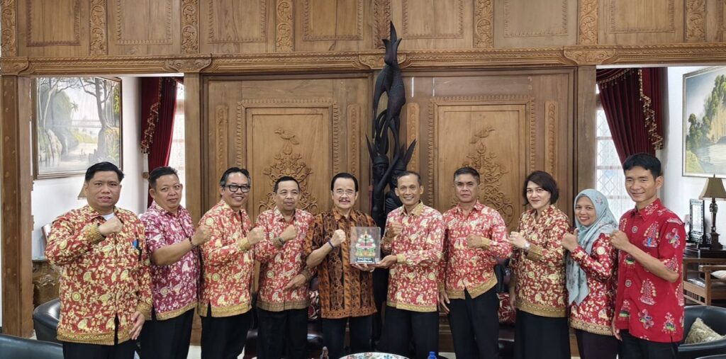 Perawat Kalimantan Tengah Didorong Lebih Terampil, PPNI Lakukan Audiensi Strategis dengan Dr. Teras Narang