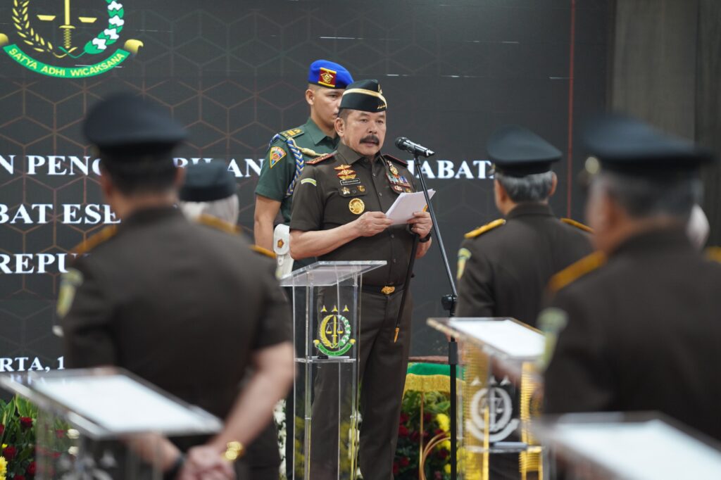 Jaksa Agung Lantik 34 Pejabat Tinggi Kejaksaan