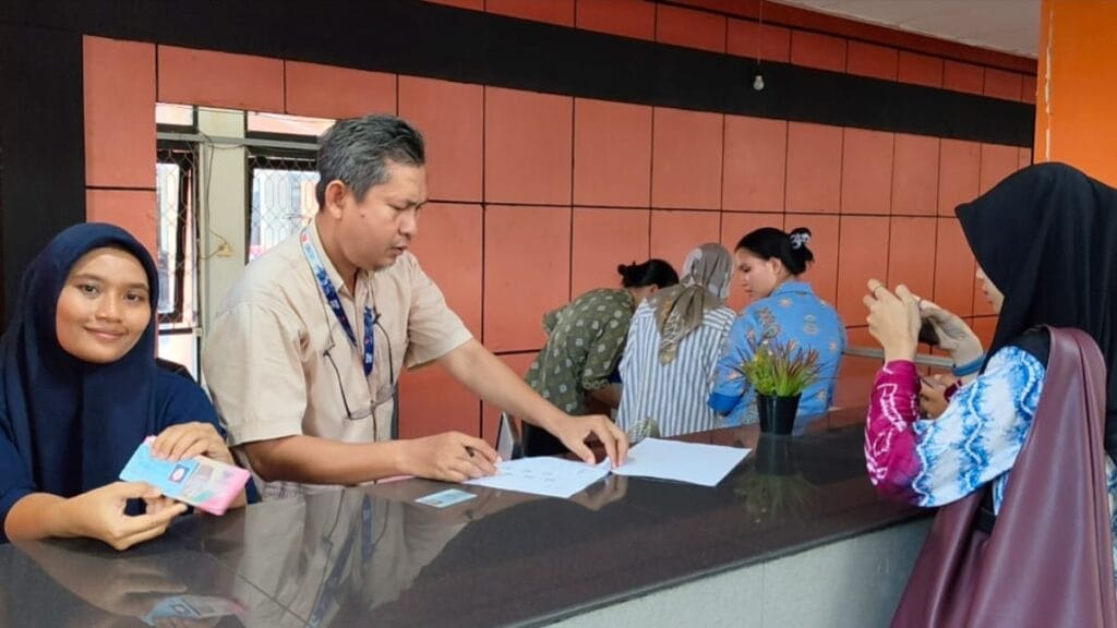 Video: Penyaluran BSU 2025 di Kantor Pos Palangka Raya