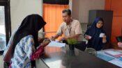 Guru Honorer Hingga Damang di Kalteng Terima BSU Kemnaker 2025