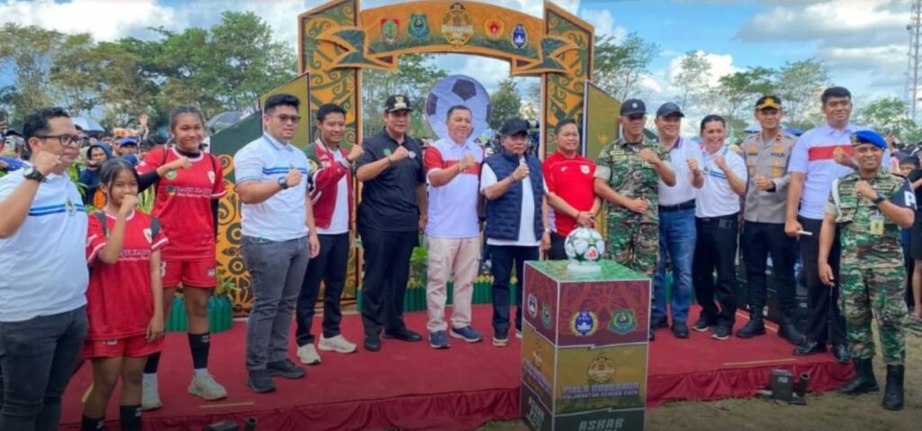 Hiburan Masyarakat Semarakkan Piala Gubernur Cup Zona Tengah 2025, Kabupaten Kapuas Jadi Tuan Rumah Sukses