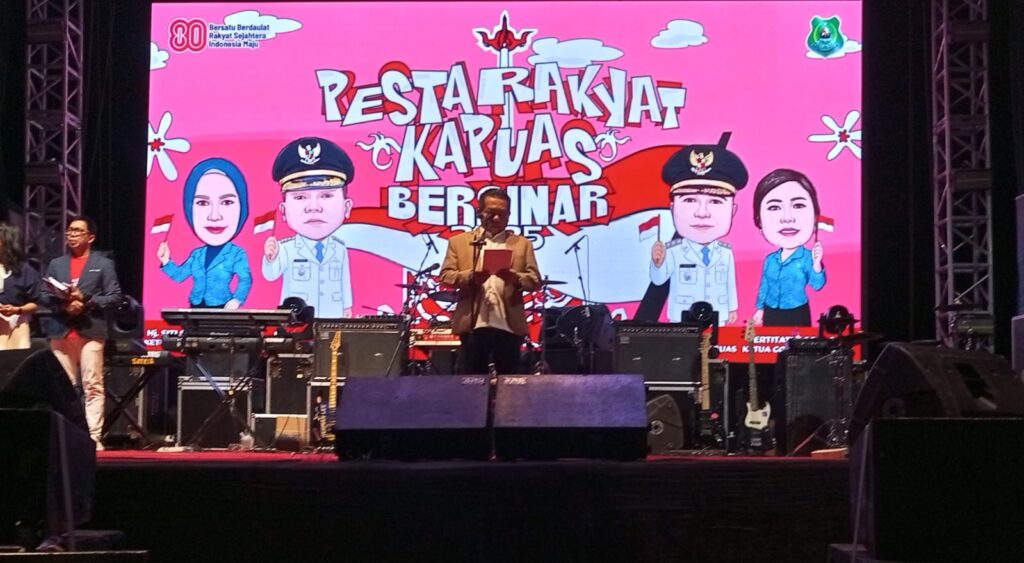 Panggung Pesta Rakyat Kapuas Bersinar HUT RI ke-80, Ribuan Pengunjung Puas