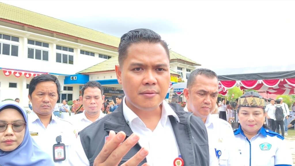 Agustiar Fokus Pendidikan Gratis di Kalteng