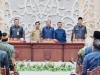 Tujuh Fraksi DPRD Kalteng Terima Raperda Perubahan APBD