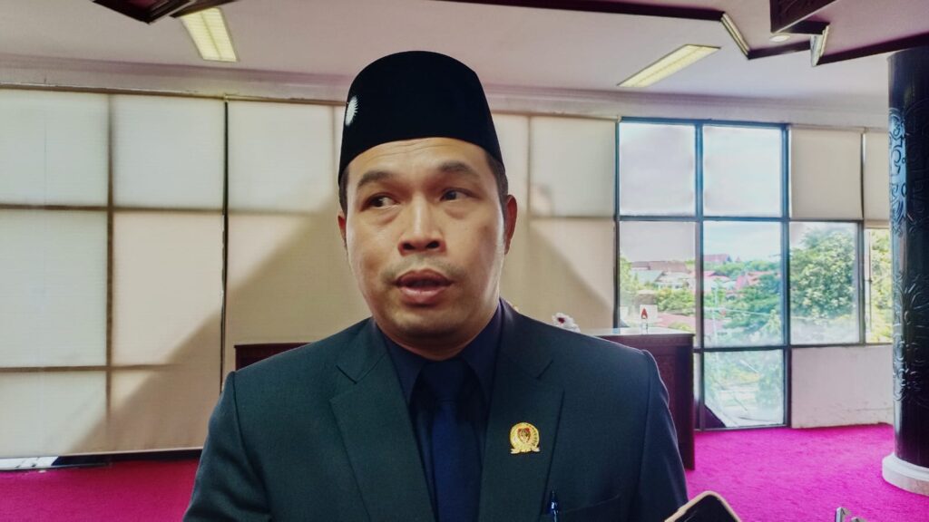 Siswa SMP di Katingan Ikut ANBK di Kuburan, DPRD Kalteng Prihatin