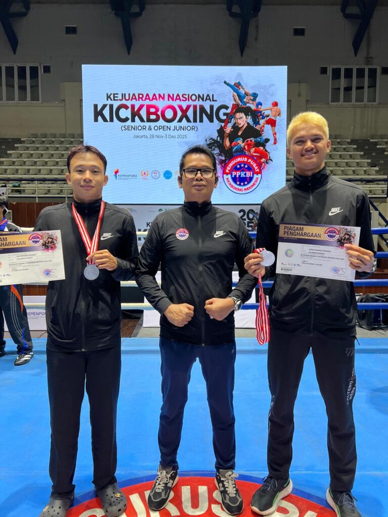 Dua Atlet Kickboxing Kalteng Raih Medali Perak di Kejurnas 2025