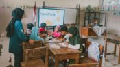 Tim BBK 7 UNAIR Tingkatkan Literasi Siswa SDN 1 Bakalrejo
