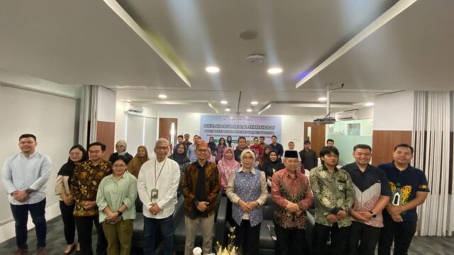 Perluas Literasi Syariah, OJK dan BEI Kalteng Gelar Sekolah Pasar Modal di Palangka Raya