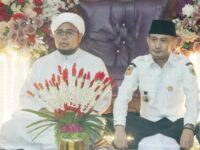 Perkuat Kebersamaan, Wali Kota Palangka Raya Hadiri Haul Guru Sekumpul di Mendawai