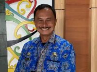 Foto Amandus Frenaldy sedang menyampaikan imbauan pembayaran THR di Palangka Raya.