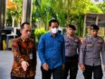 Foto Bupati Muara Enim Edison saat tiba di Gedung Merah Putih KPK usai terjaring OTT.