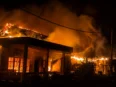 Foto ilustrasi kantor dan mess PT Agrinas Palma Nusantara di labura yang dibakar massa usai warga tewas diduga dianiaya.
