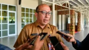 Literasi digital desa perlu diperkuat agar warga tidak hanya terhubung internet, tetapi juga terlindungi dari penipuan online.