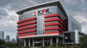 Bupati Langkat Syah Afandin dibawa ke Gedung Merah Putih KPK usai terjaring OTT terkait dugaan suap proyek.