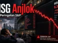 Ilustrasi IHSG anjlok dengan grafik merah menurun dan papan perdagangan saham setelah peringatan S&P Dow Jones Indices.
