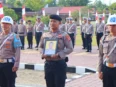 Upacara PTDH Brigpol Bugar Sucianur di halaman Mapolres Katingan akibat pelanggaran penyalahgunaan narkoba.