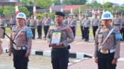Upacara PTDH Brigpol Bugar Sucianur di halaman Mapolres Katingan akibat pelanggaran penyalahgunaan narkoba.