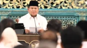 Presiden Prabowo Subianto memberikan arahan terkait digitalisasi pelayanan publik saat Sidang Kabinet Paripurna di Istana Negara
