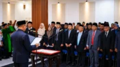 Wali Kota Bima Aji Man melantik pejabat Pemko Bima dalam acara resmi pelantikan jabatan di aula pemerintahan.