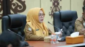 Kepala Diskominfosantik Kalimantan Tengah Adiah Chandra Sari mengapresiasi langkah Densus 88 AT Polri yang memberikan edukasi kepada lebih dari 18 ribu pelajar dan mahasiswa tentang bahaya radikalisme serta pentingnya literasi digital.