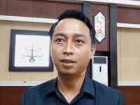 Anggota DPRD Kalteng Ferry Khaidir menerima aspirasi warga Mentaya Seberang terkait pembangunan jaringan telekomunikasi dan infrastruktur dasar.