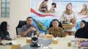 OJK Kalteng bersama BPJS Ketenagakerjaan dan Rumah BUMN mendorong kemandirian ekonomi penerima manfaat melalui Program PEKA