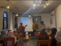 Pentas Keliling Kota Palangkaraya NAVYRA BAND dan Borneo Art Play