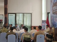 Prabowo pimpin rapat penanganan karhutla di Posko AJU Kalteng
