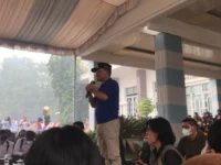 Gubernur Agustiar Sabran menghadiri pembagian bantuan pangan karhutla kepada 3.000 mahasiswa Palangka Raya