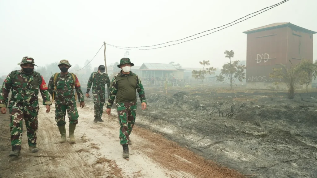 Pangdam Tambun Bungai Turun Langsung ke Karhutla Galeget Tiawu