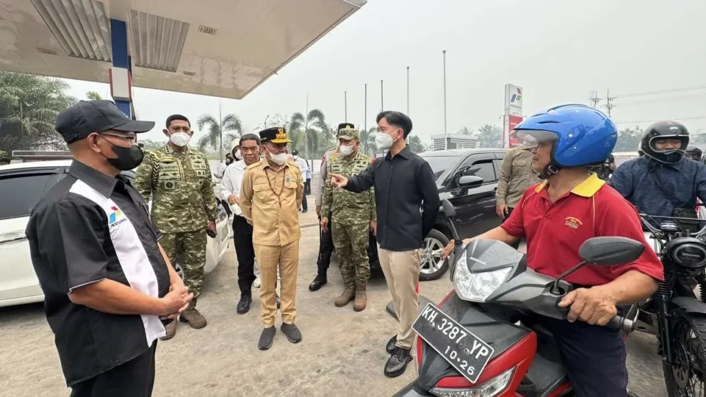 Pejabat Pusat Silih Berganti, Krisis Kalimantan Belum Pergi