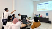 Tim PkM Jurusan Akuntansi FEB Universitas Palangka Raya mendampingi implementasi Coretax di PT Agung Dharma Intiland.