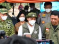 Menhut Raja Juli Antoni dan Kepala BNPB Suharyanto saat menangani karhutla Kalteng.