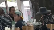 Gubernur Kalimantan Timur Rudy Mas’ud saat sarapan di hotel di Singapura dalam foto yang beredar di media sosial Threads.