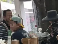 Gubernur Kalimantan Timur Rudy Mas’ud saat sarapan di hotel di Singapura dalam foto yang beredar di media sosial Threads.